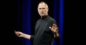 Steve Jobs at the WWDC 07 - Photo by Acaben [ https://www.flickr.com/photos/acaben/541420967/in/set-72157603723478753] vía Wikipedia